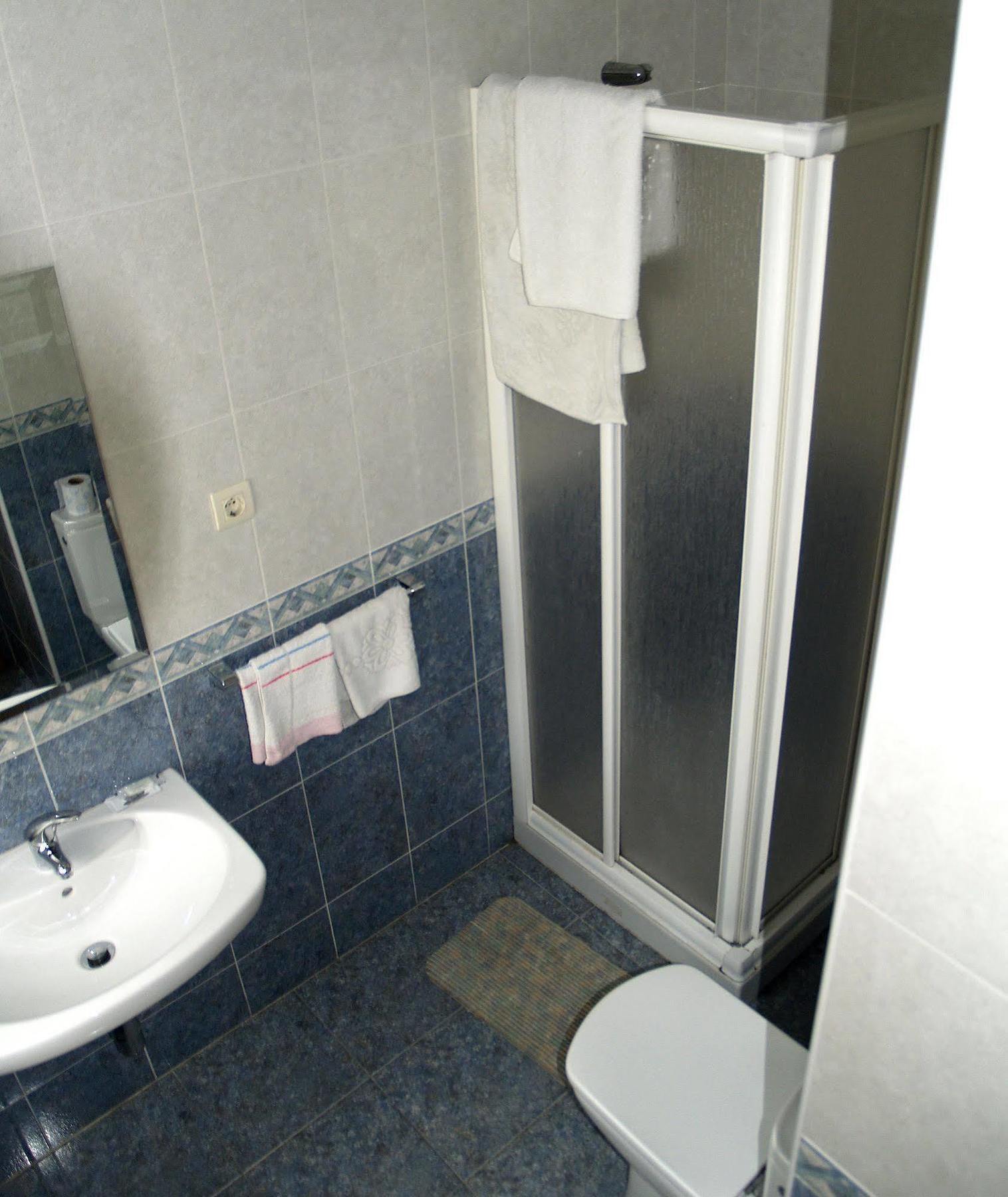Pension Las Palmeras Lalín Esterno foto